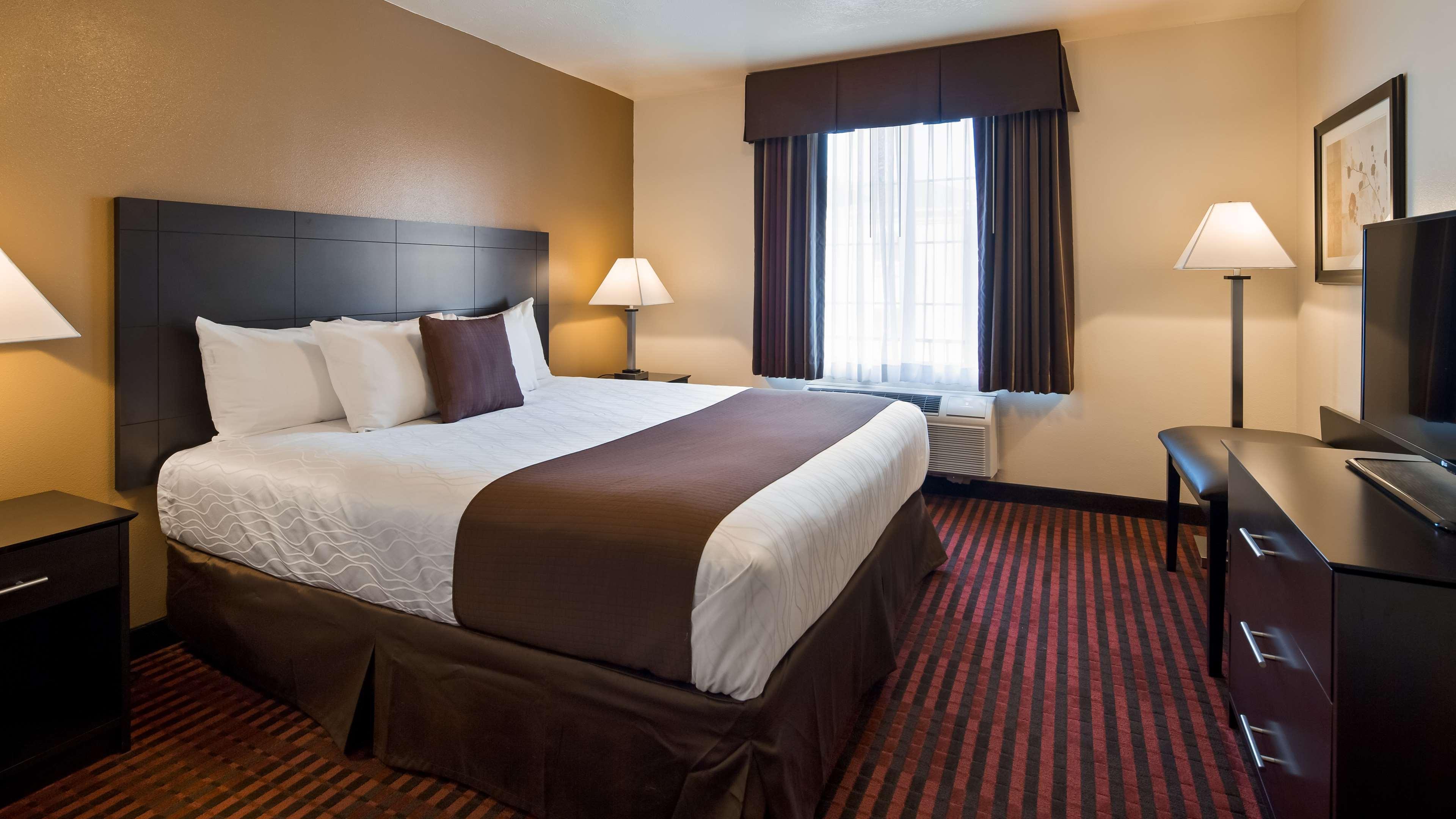 Best Western Salinas Valley Inn & Suites Экстерьер фото