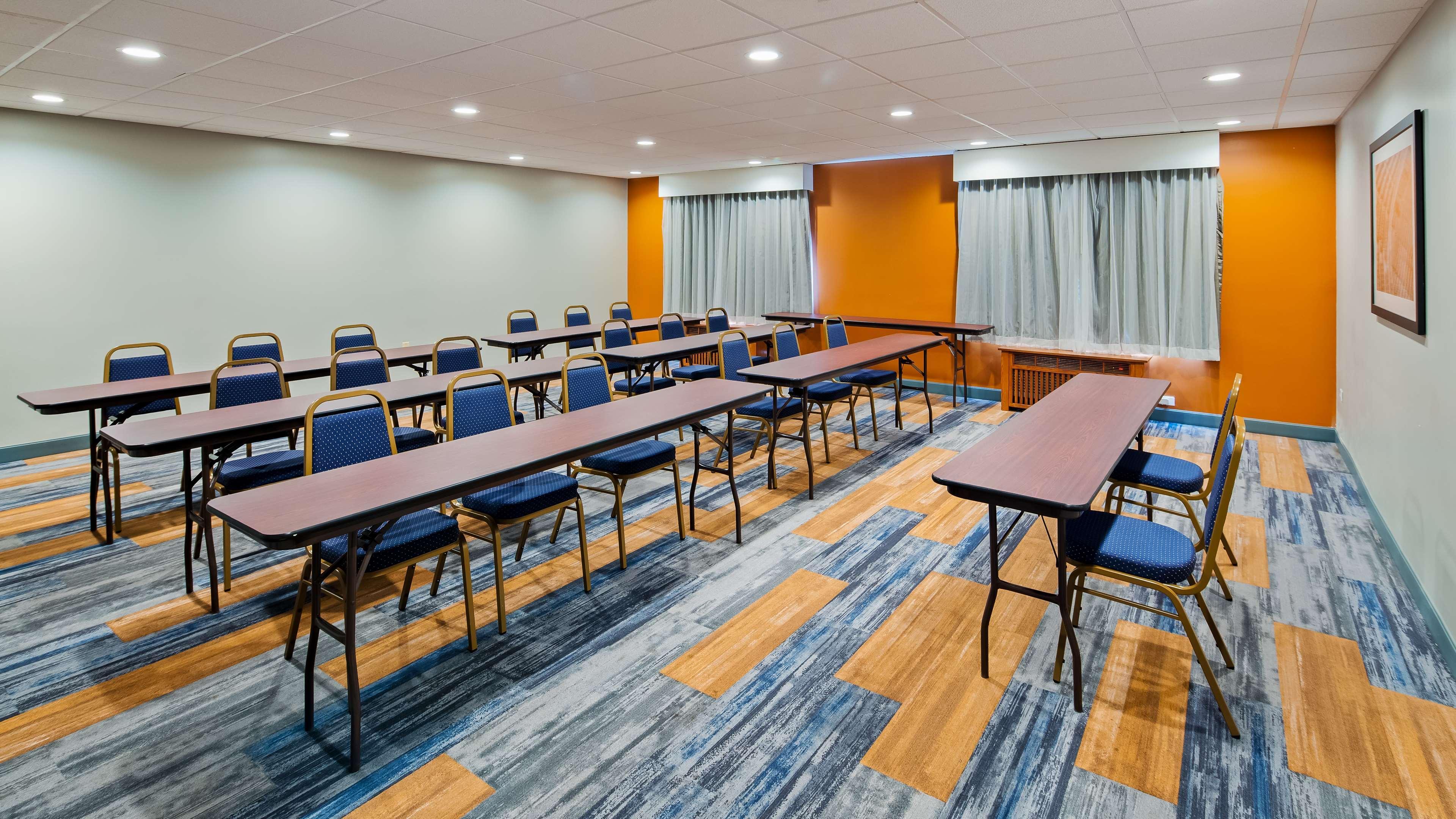 Best Western Salinas Valley Inn & Suites Экстерьер фото