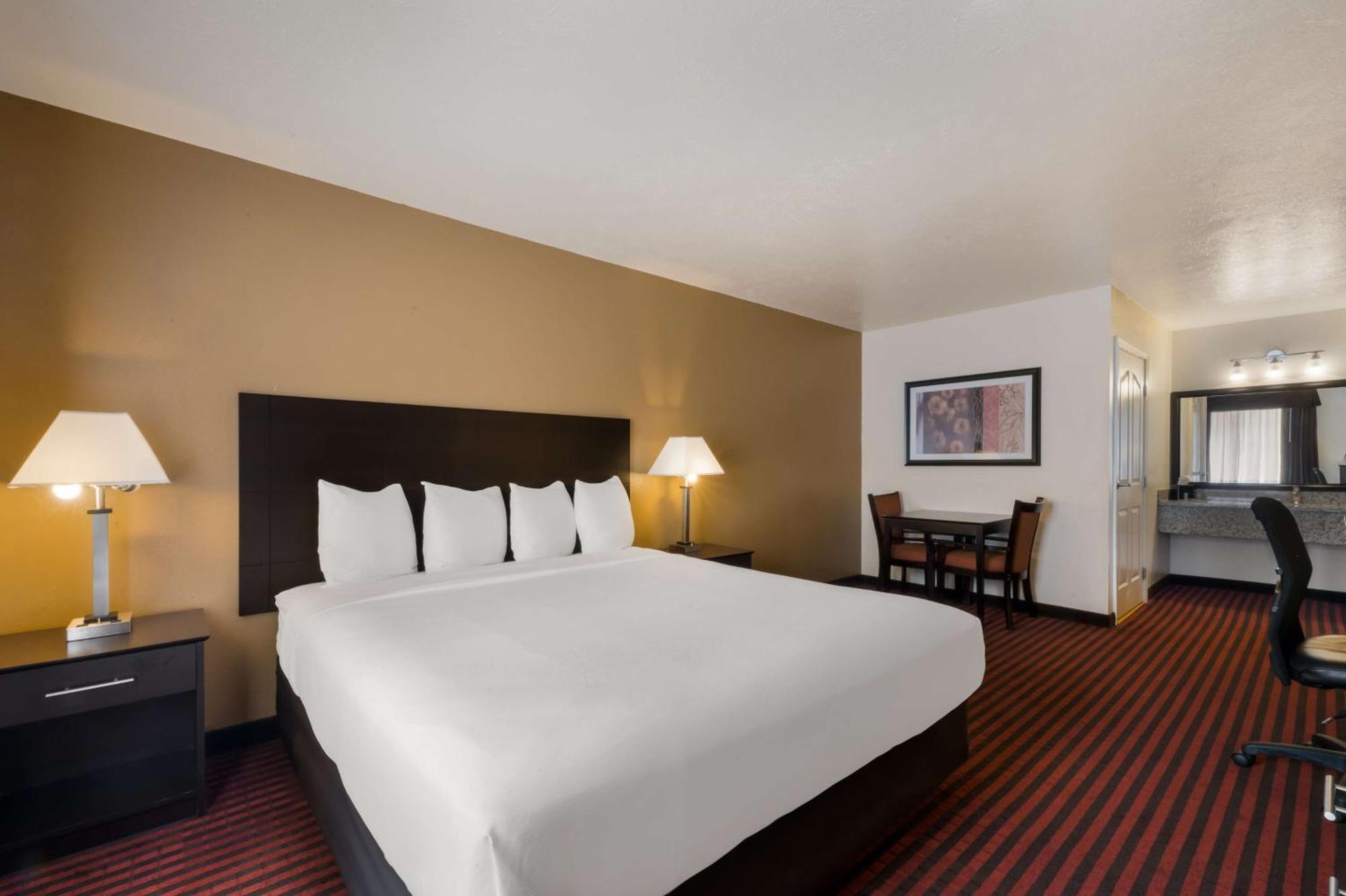 Best Western Salinas Valley Inn & Suites Экстерьер фото