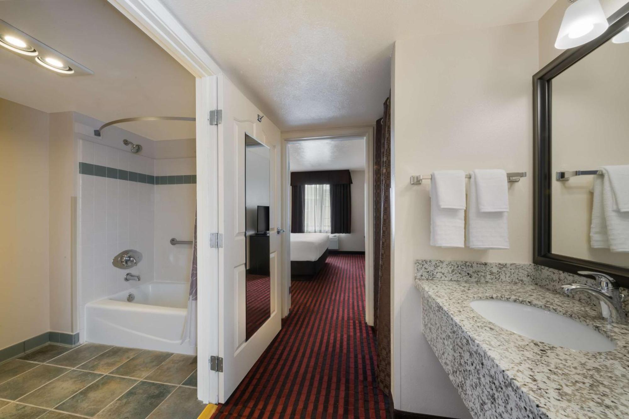 Best Western Salinas Valley Inn & Suites Экстерьер фото