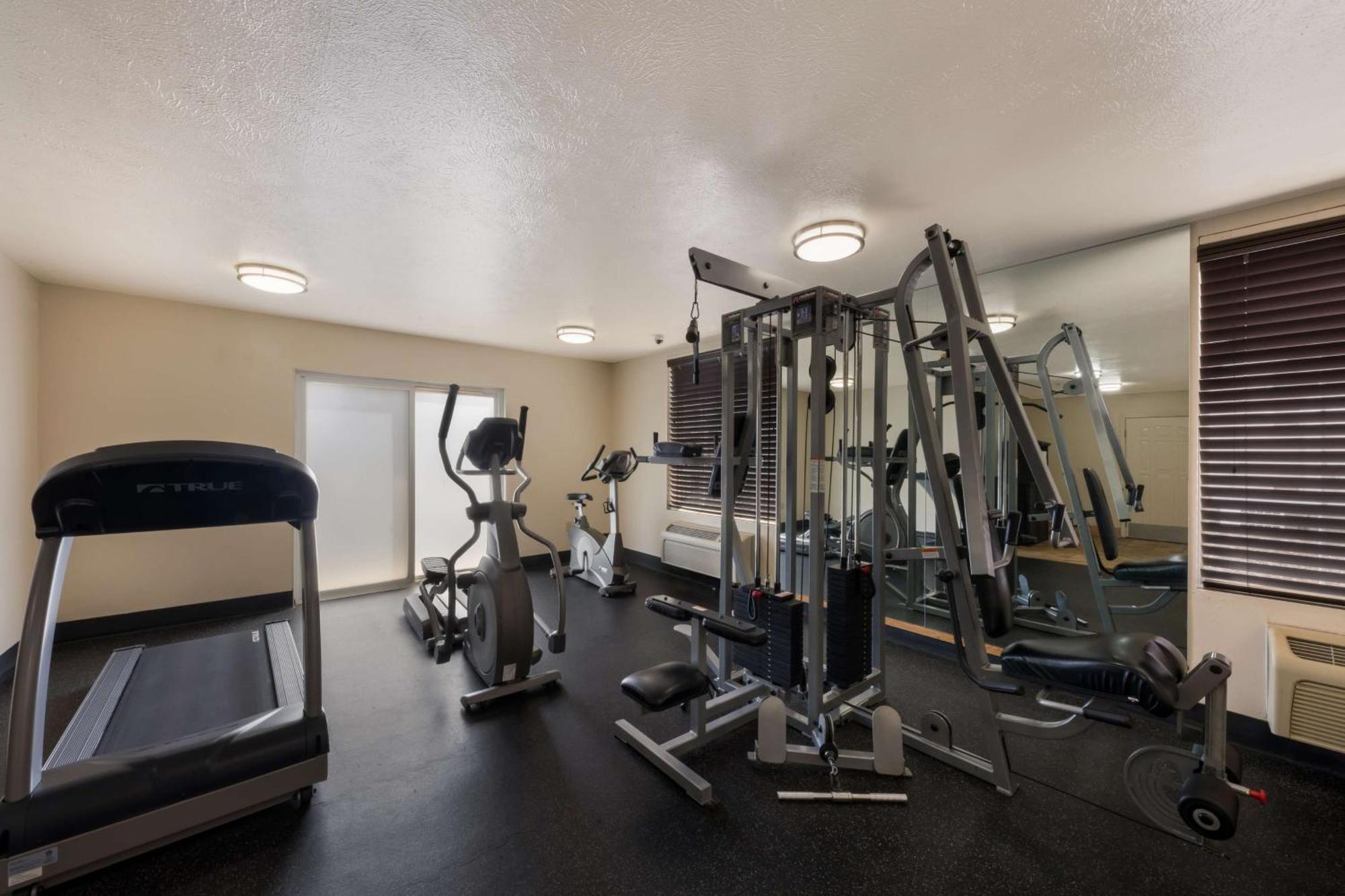 Best Western Salinas Valley Inn & Suites Экстерьер фото
