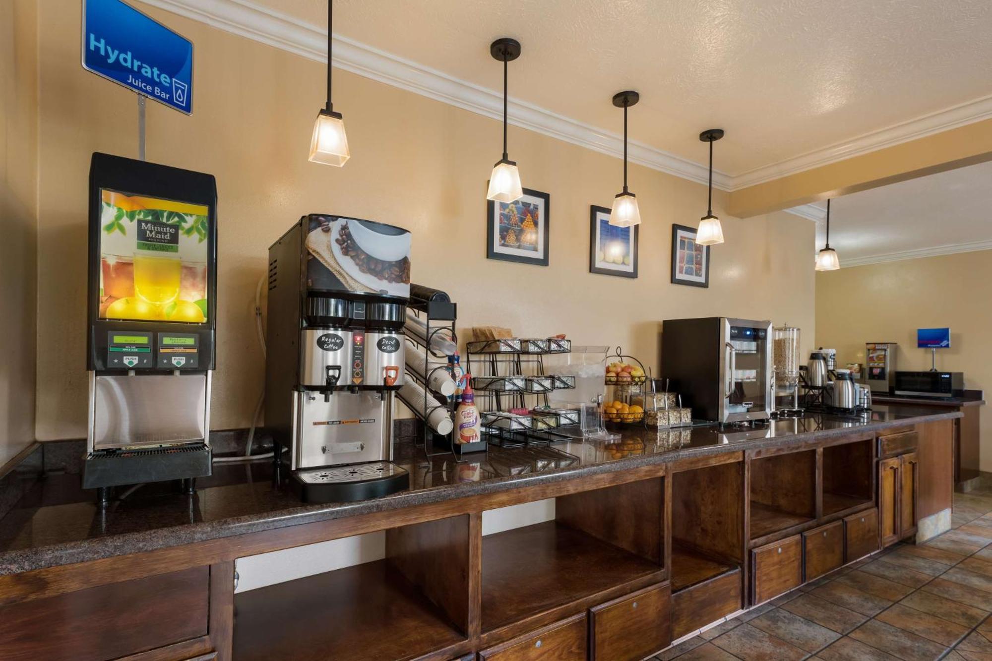 Best Western Salinas Valley Inn & Suites Экстерьер фото